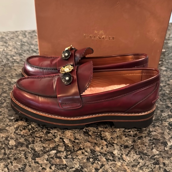Coach Women’s Burgundy leather Loafers NWOT 7.5 - Picture 5 of 15